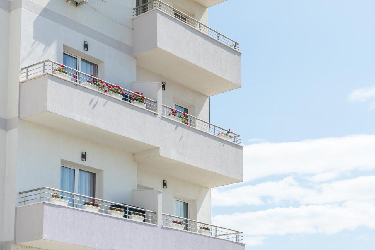 Compas Boutique Hotel Golem  Ngoại thất bức ảnh