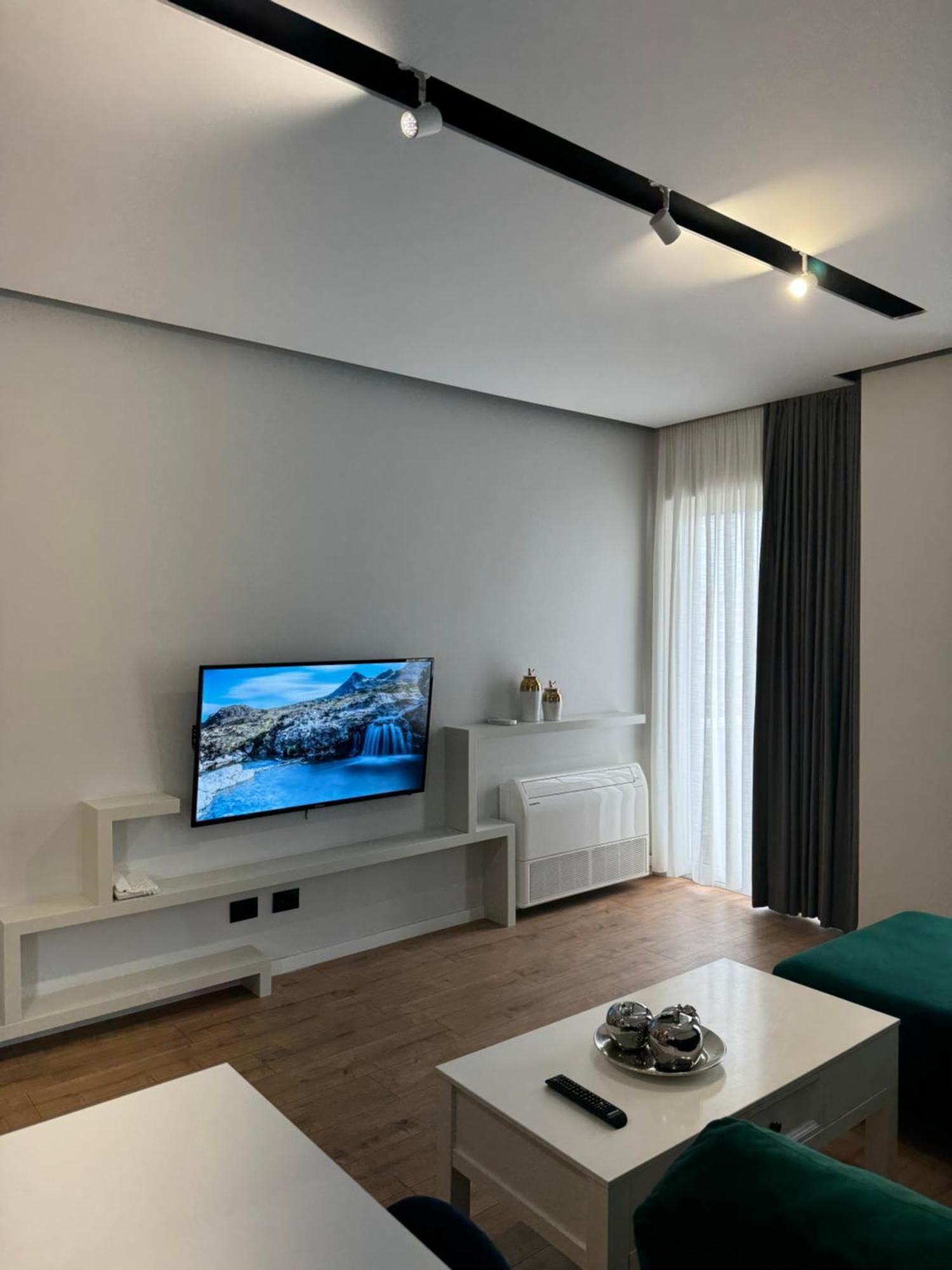 Compas Boutique Hotel Golem  Ngoại thất bức ảnh